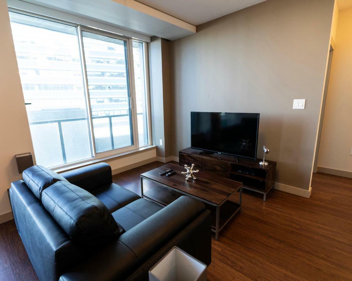 Mayfair Luxe Suites Premium By Corporate Stays Edmonton Exterior photo